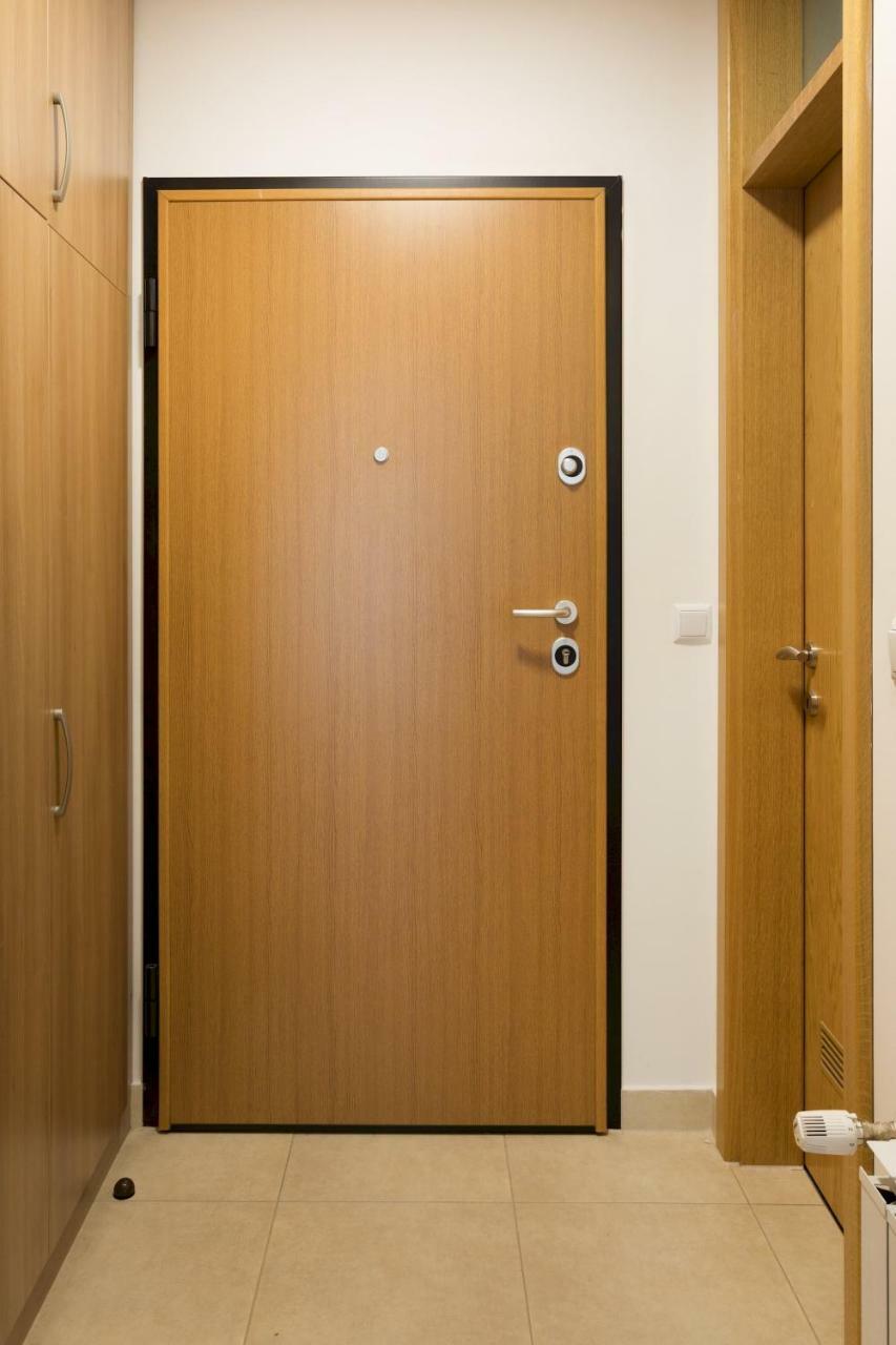 Cute And Sunny In With Balcony & Free Parking * Zagreb