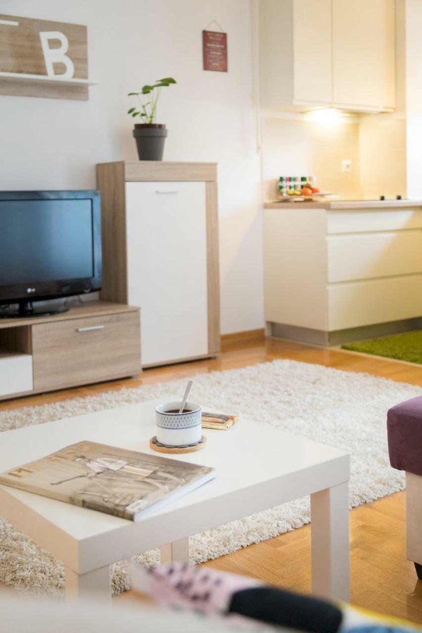 Cute And Sunny In With Balcony & Free Parking