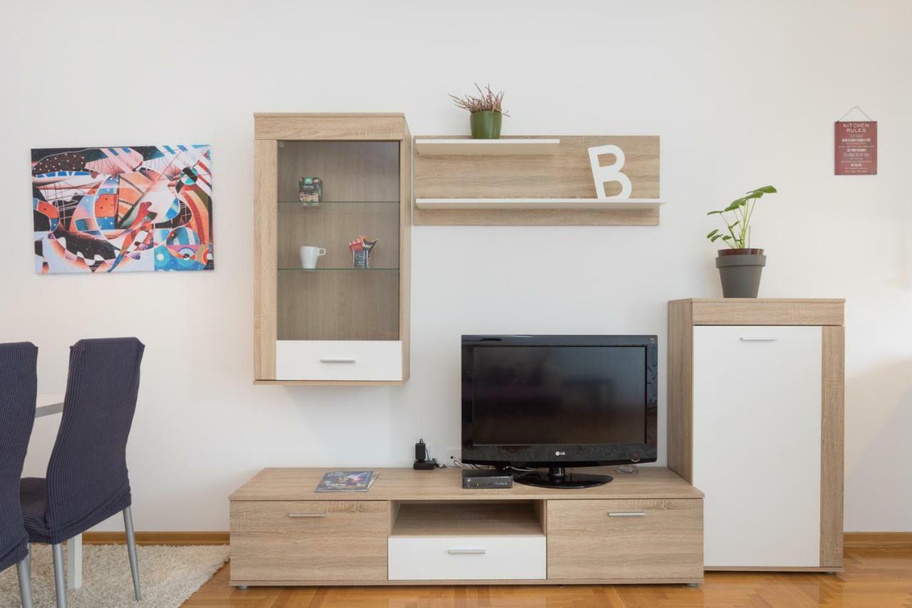 Cute And Sunny In With Balcony & Free Parking Apartment Zagreb